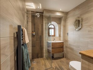 Towels - Sycamore Barn - UK33353 (Northowram, near Halifax)