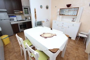 Apartment, 2 Schlafzimmer, Balkon | Eigene Küche