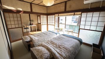 2 bedrooms, desk, iron/ironing board, free WiFi