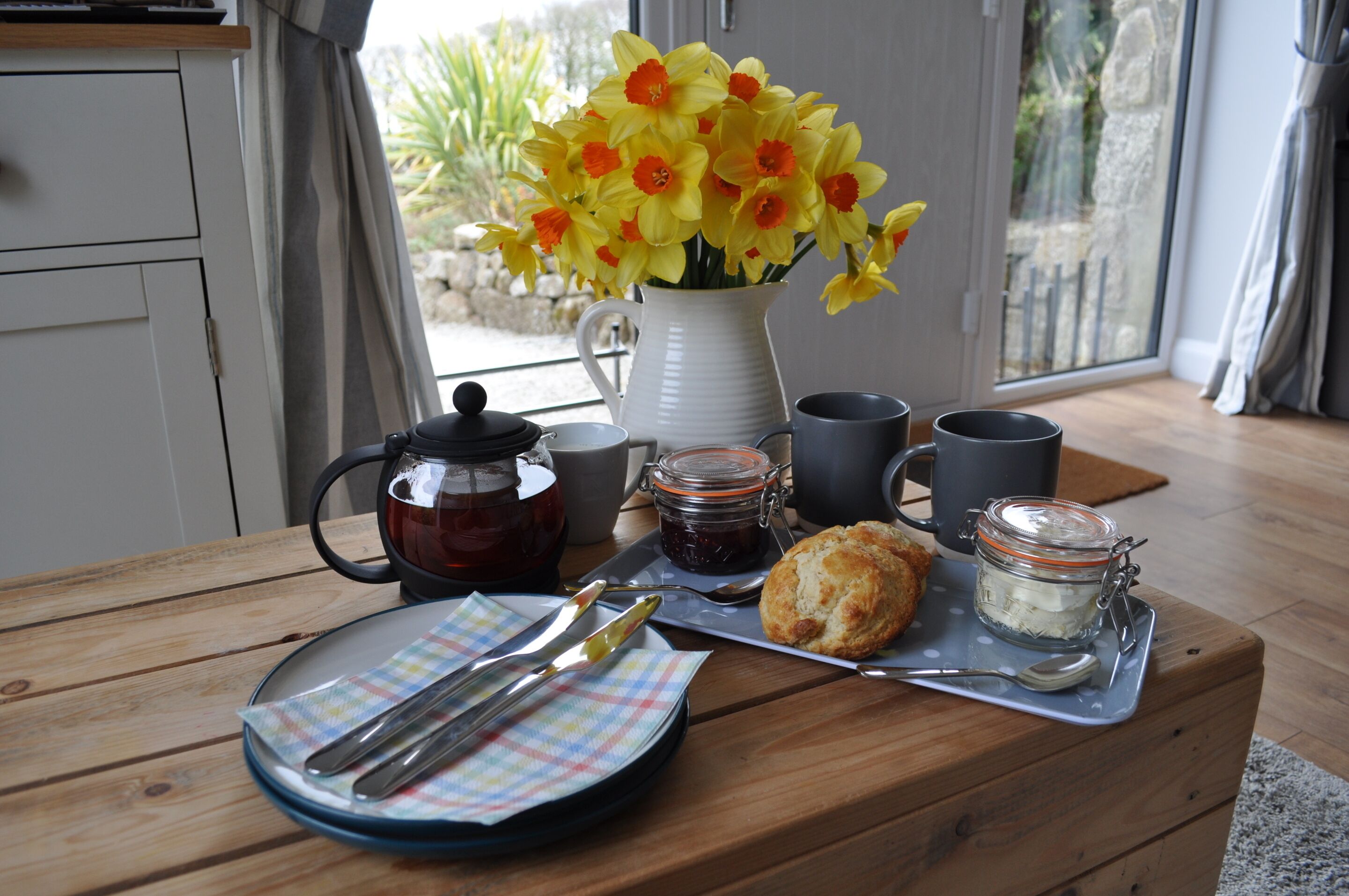 Panoramic Cottage, Private Bathroom, Courtyard View | Food and drink