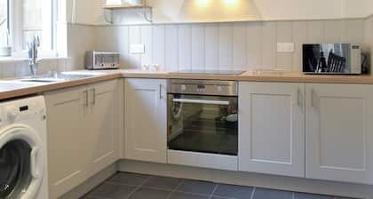 2 bedroom accommodation in Newton Abbot