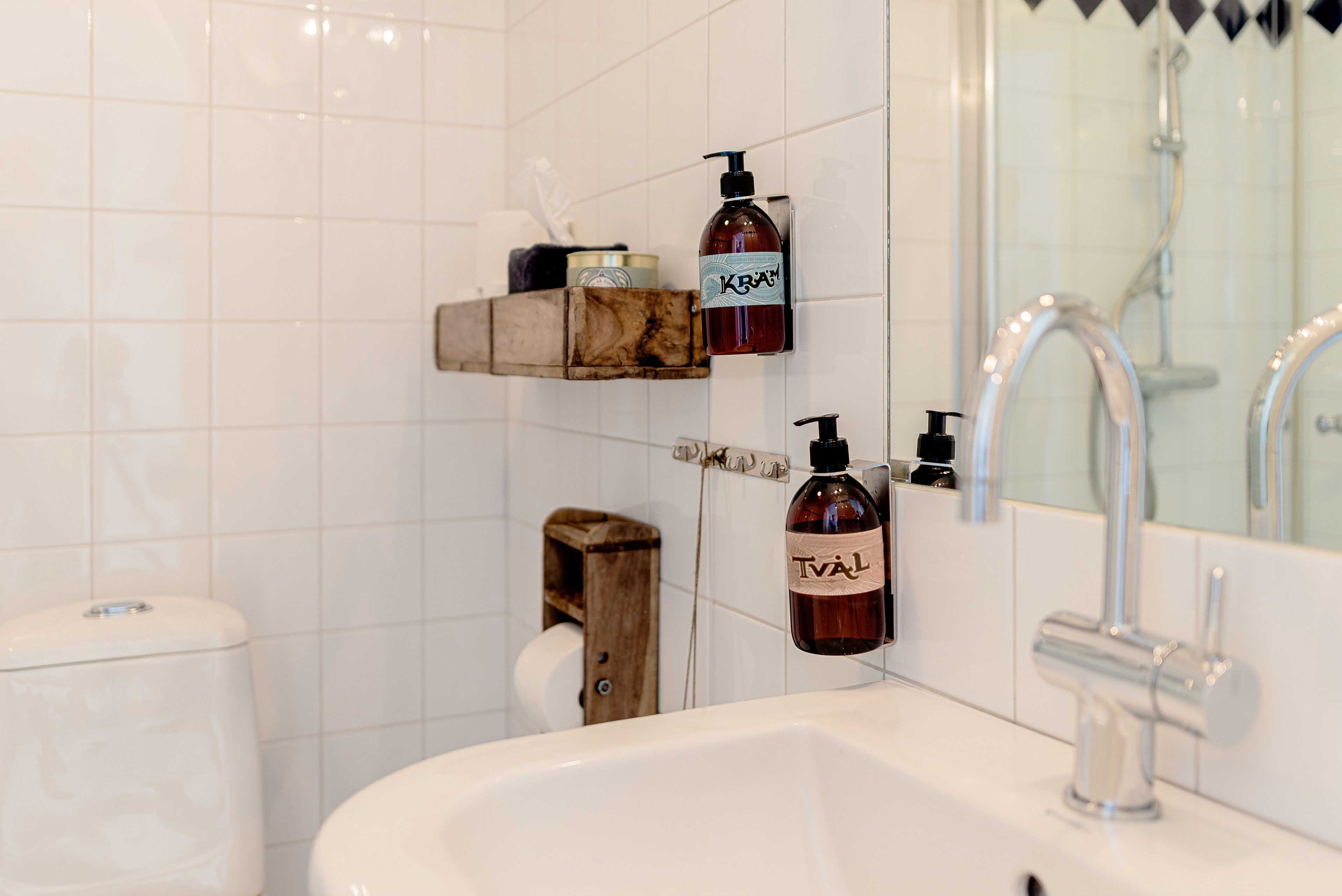 shower, eco-friendly toiletries