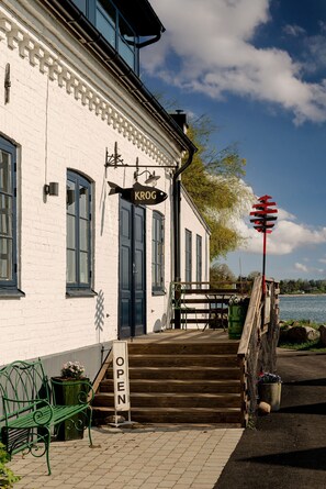 ด้านหน้าที่พัก