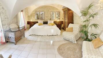 5 chambres, bureau, fer et planche Ă repasser, Wi-Fi gratuit