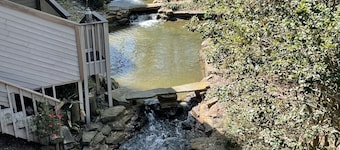 Newly remodeled 2 bedroom condo with beautiful lake view.