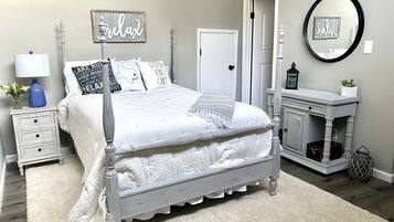 2 bedrooms, iron/ironing board, free WiFi, bed sheets