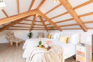 7 Schlafzimmer, Bügeleisen/Bügelbrett, Reisekinderbett, kostenloses WLAN