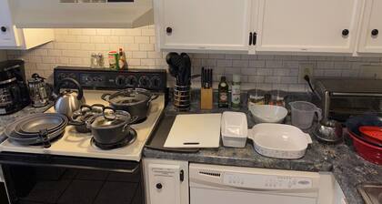 Comfort and Convenience! Close to Downtown Spfd.