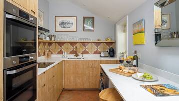 Dishwasher, highchair