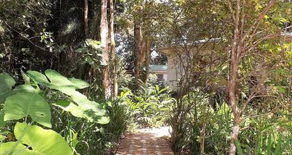 HUGE! Belize Vacation Lodge, 1 to 6 Private Cottages Plus Fully Equipped Kitchen