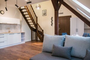 Apartamento de diseño | Zona de estar | Una televisión de pantalla plana