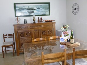 Dining - Penty à la ferme, rental closed from 10/11 to 01/04 (Goulien)
