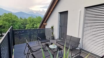 Apartment, mit Bad, Bergblick (Apartma mansarda) | Blick vom Balkon