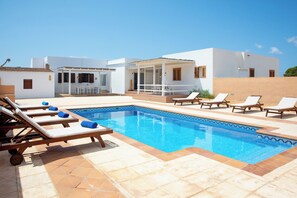 Indoor pool, outdoor pool - Vista Es Pujols 2 (Formentera)