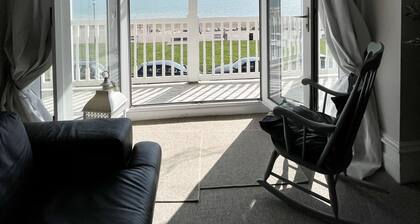 Stunning Sea Front Apartment