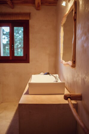 Håndklær, såpe og toalettpapir