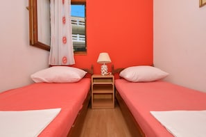 Apartment, Multiple Beds | 2 bedrooms, iron/ironing board, free WiFi, bed sheets