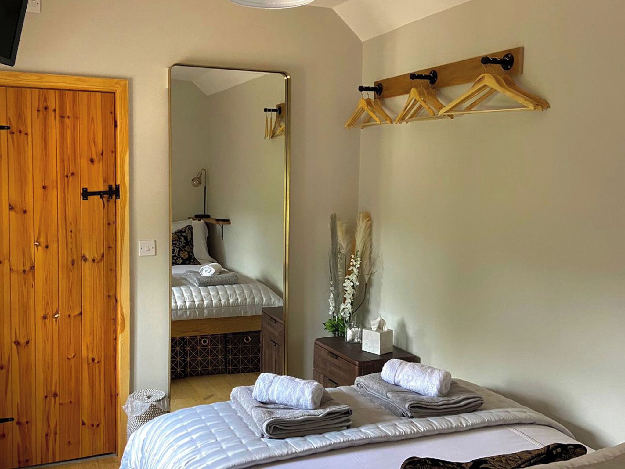 1 室のベッドルーム、WiFi (無料)、ベッドシーツ