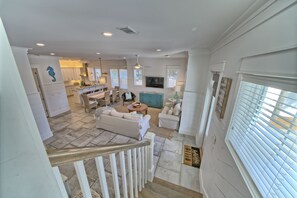 Smart TV, DVD player, stereo - Hangtime Inlet Beach/Next to Rosemary Beach (Inlet Beach)