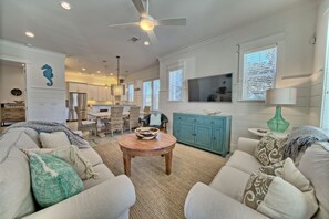 Smart-TV, DVD-Player, Stereoanlage