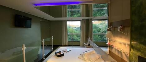 Premium Double Room | Laptop workspace, blackout drapes, free WiFi, bed sheets
