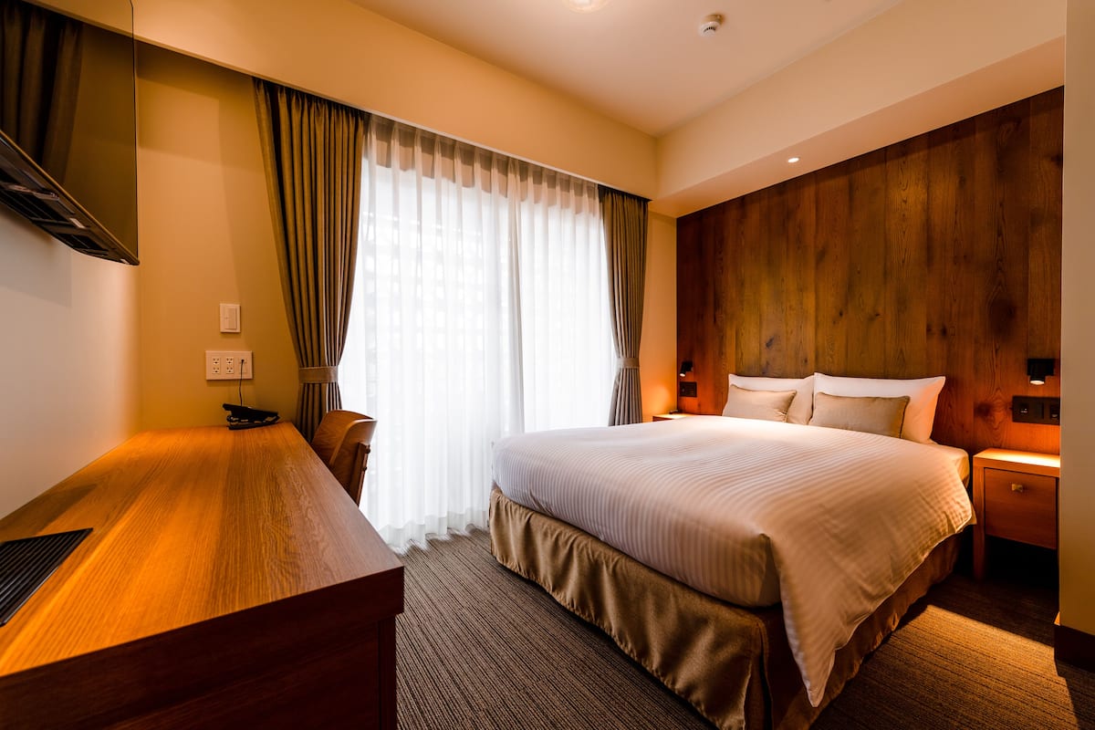 Double Bed Room, Non Smoking | In-room safe, blackout drapes, iron/ironing board, free WiFi