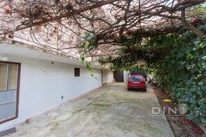 아파트, 침대(여러 개) | 외관