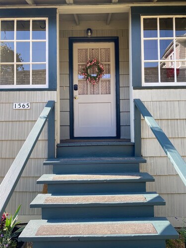 Historic Downtown Cottage