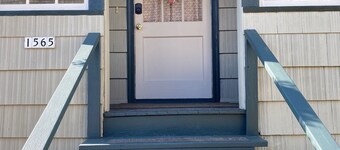 Historic Downtown Cottage