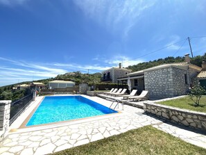 Villa | Pool