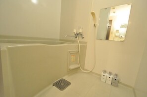 Zimmer, Nichtraucher | Badezimmer | Badewanne und Dusche (separat), kostenlose Toilettenartikel