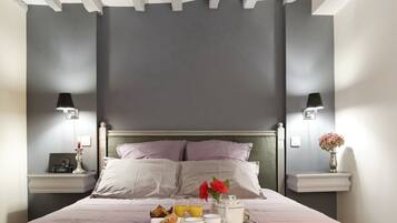 1 bedroom, in-room safe, desk, iron/ironing board