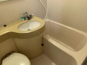 Room, Non Smoking | Bathroom