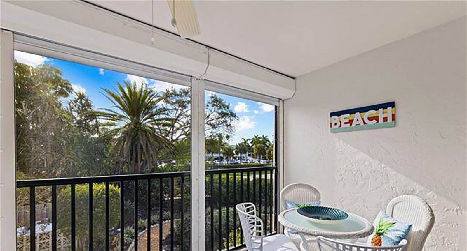 Condo (Sandpebble 2B) | Balcón