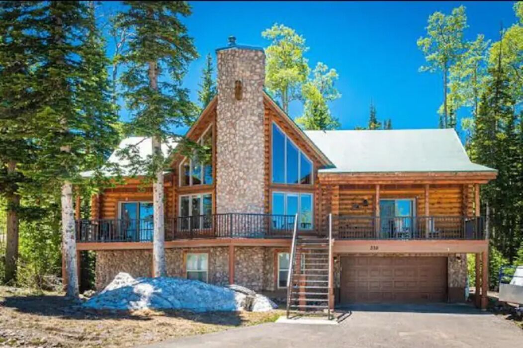 Ridge View Adventure Cabin - Snow Shoes, Hot Tub, Trail Maps, Rental Info