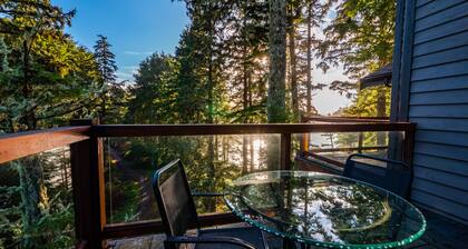 The Cabins - 1 Bedroom Rain Forest - Deluxe Lodge Suites!