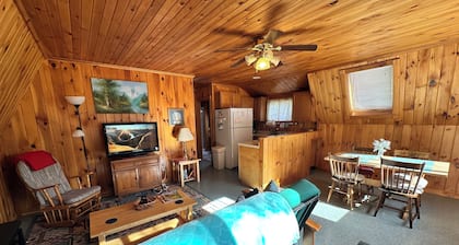 Cozy loft apartment with deck, nestled in the Adirondacks