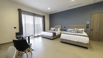 Suite superior (Queen) | Ropa de cama de alta calidad y escritorio