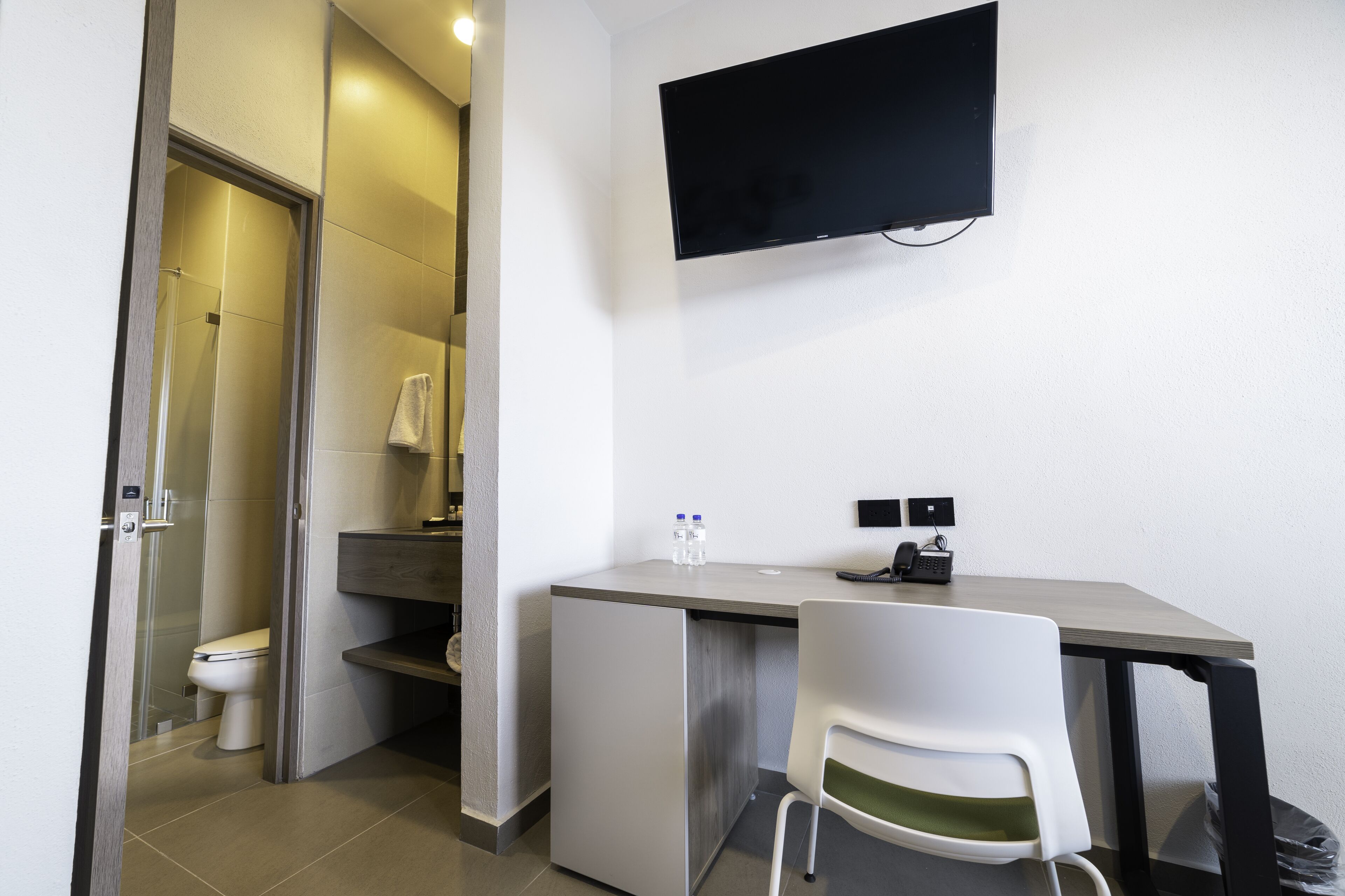 junior single room | 1 bedroom, premium bedding, desk, laptop workspace