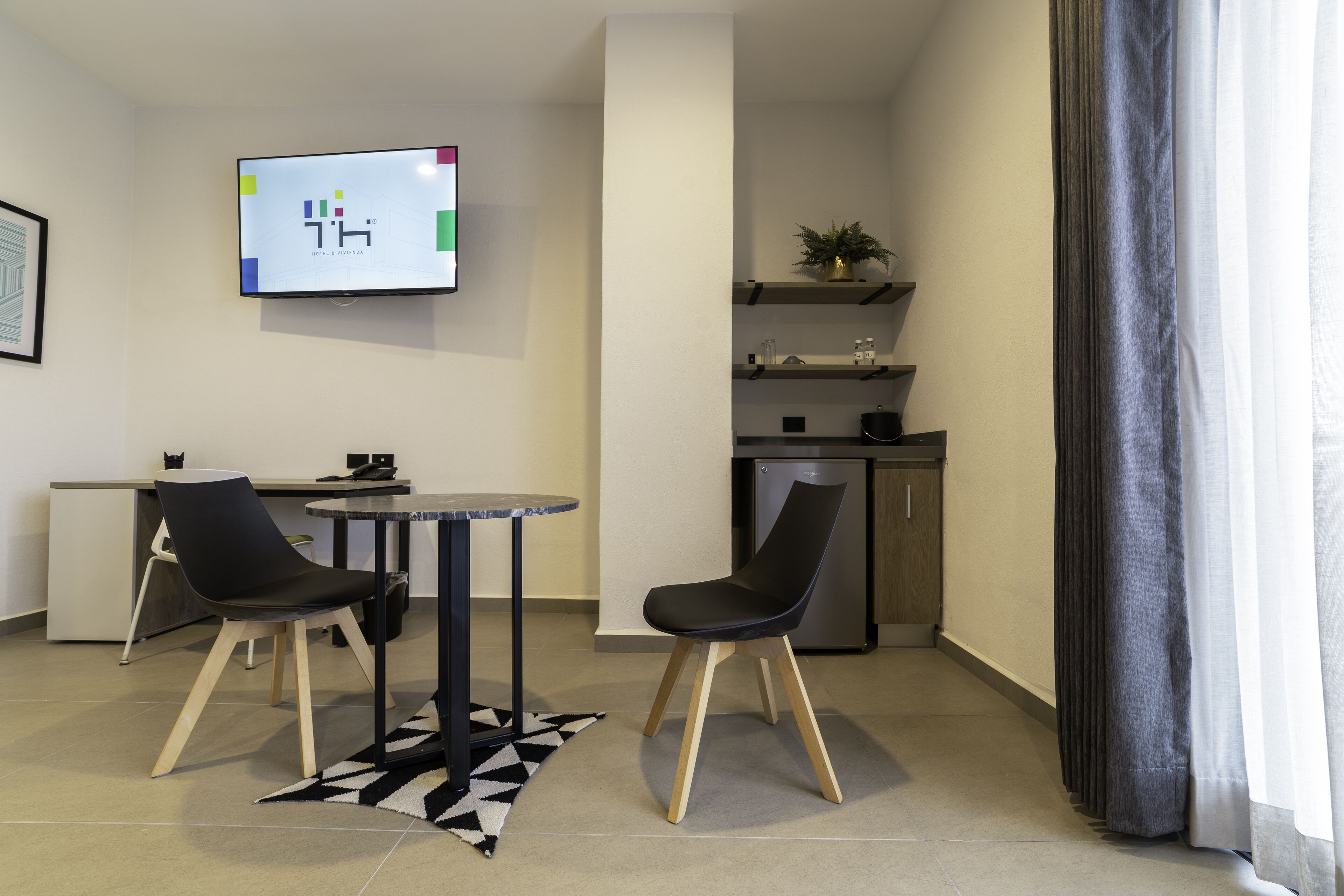 superior suite (queen) | 1 bedroom, premium bedding, desk, laptop workspace