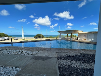 Costa del Mar 301A, a true beach getaway, WiFi, A/C, impressive views