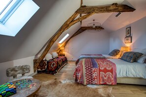 4 chambres, fer et planche à repasser, Wi-Fi, literie fournie