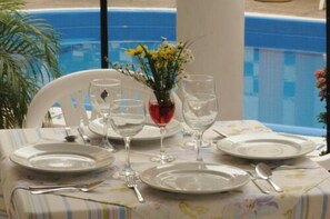 Free daily continental breakfast - Hotel Edmar (Santa Marta)