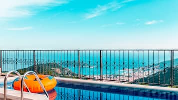 Alberca al aire libre