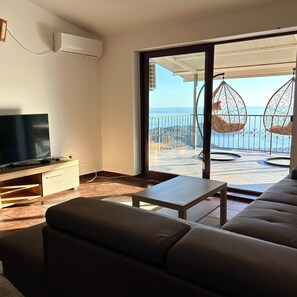 TV - 3BR Villa with Private Pool and Stunning Sea View (Budva)