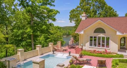 Yellowhammer Hill: 5 BR, 3.5 BA House in Cullman, Sleeps 17