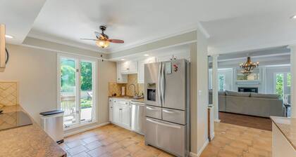 Yellowhammer Hill: 5 BR, 3.5 BA House in Cullman, Sleeps 17