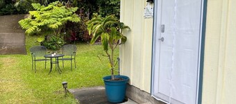 Private Studio, 10 min walk to Hakalau Beach, Hamakau Coast. 15 min to Honoli'i