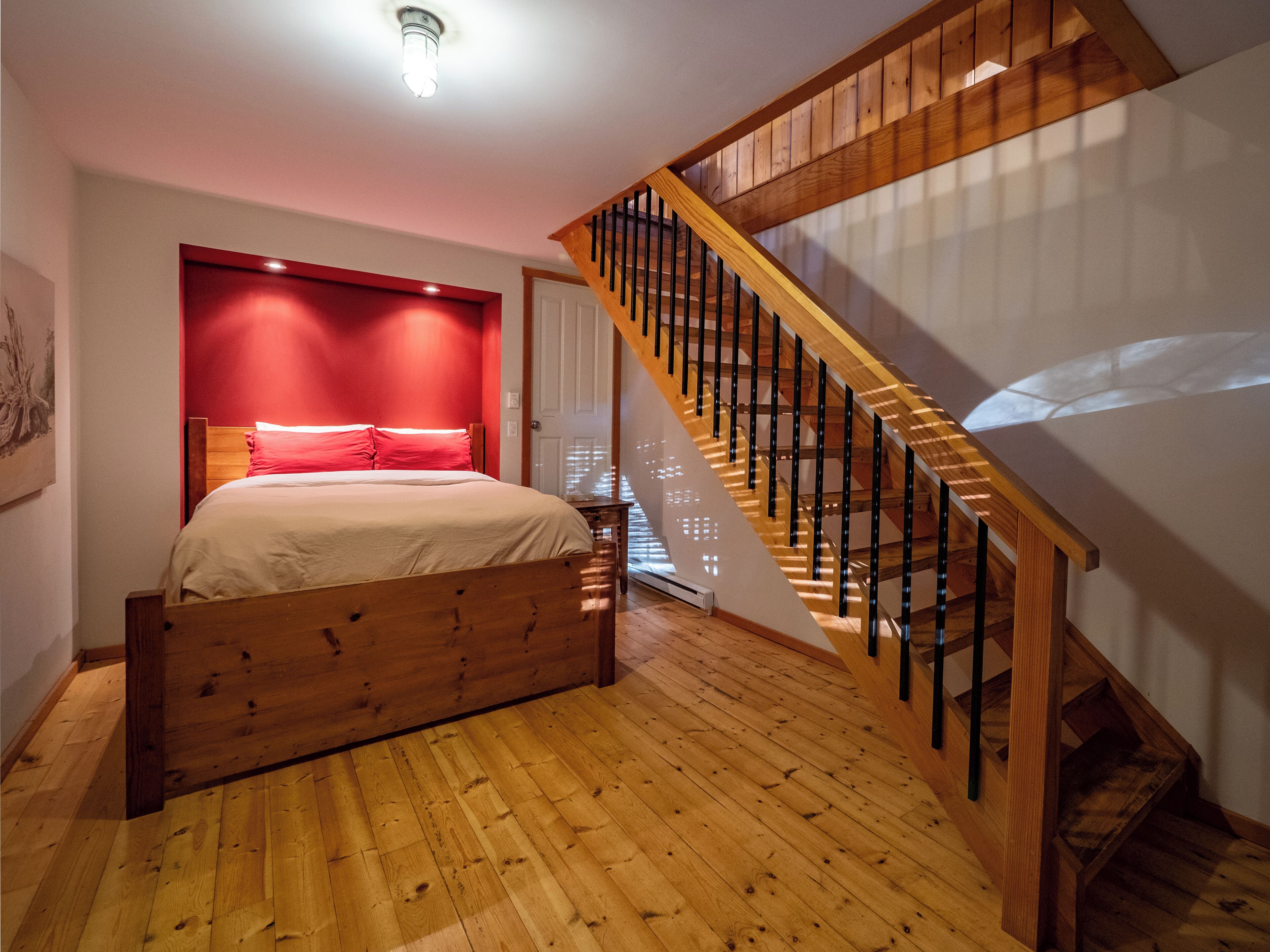 2 bedrooms, iron/ironing board, WiFi