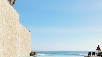 Utendørsbasseng og et oppvarmet basseng